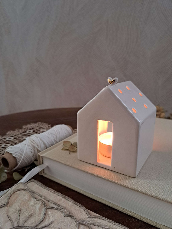 Lanterna casinha coração dourado