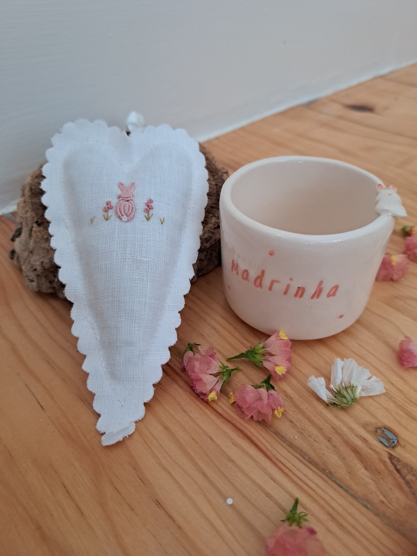 Pack - Chávena coelho rebordo padrinhos + pendente 🤍