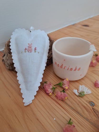 Pack - Chávena coelho rebordo padrinhos + pendente 🤍