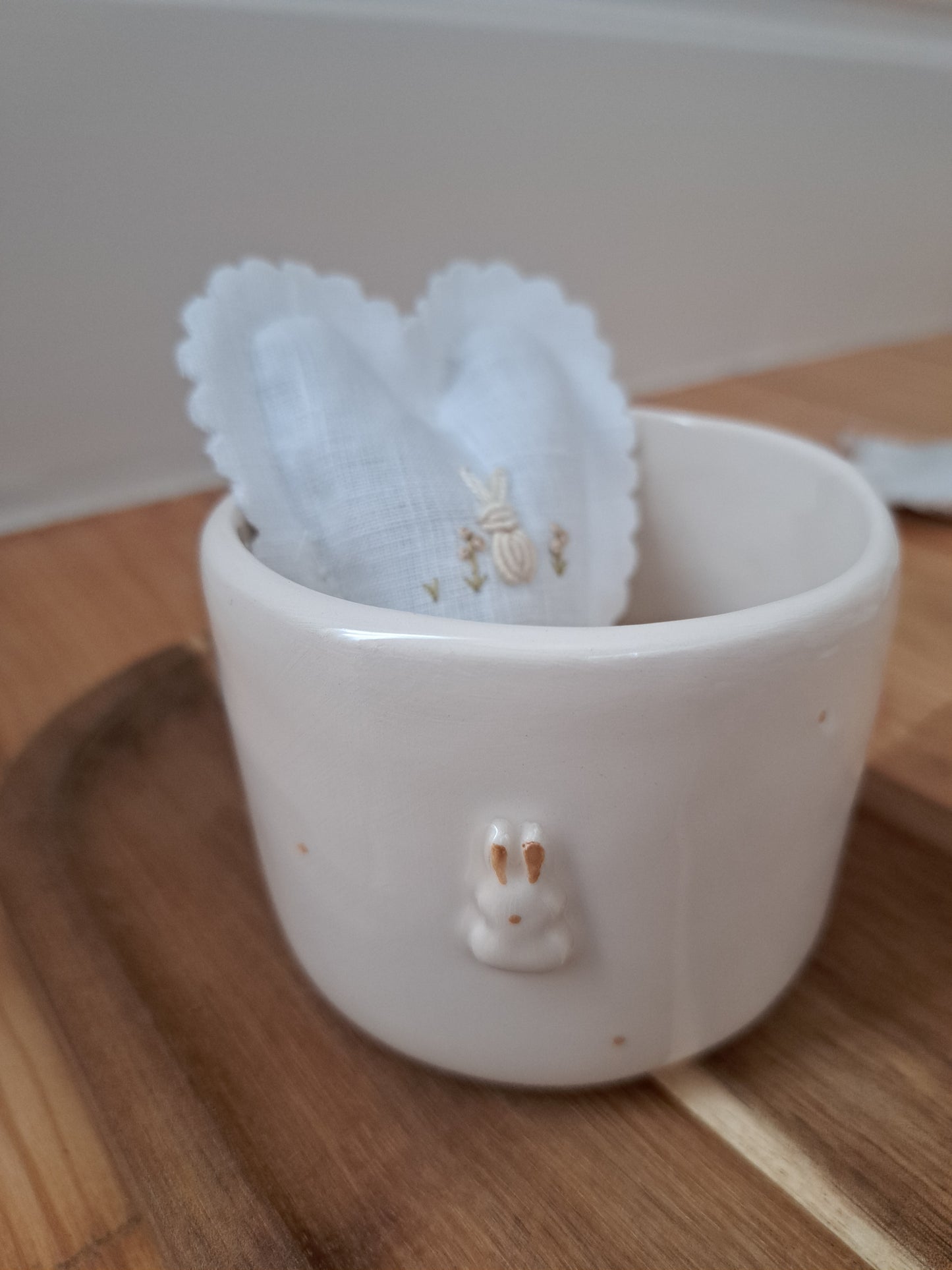 Pack - Chávena coelho em relevo + pendente 🤍