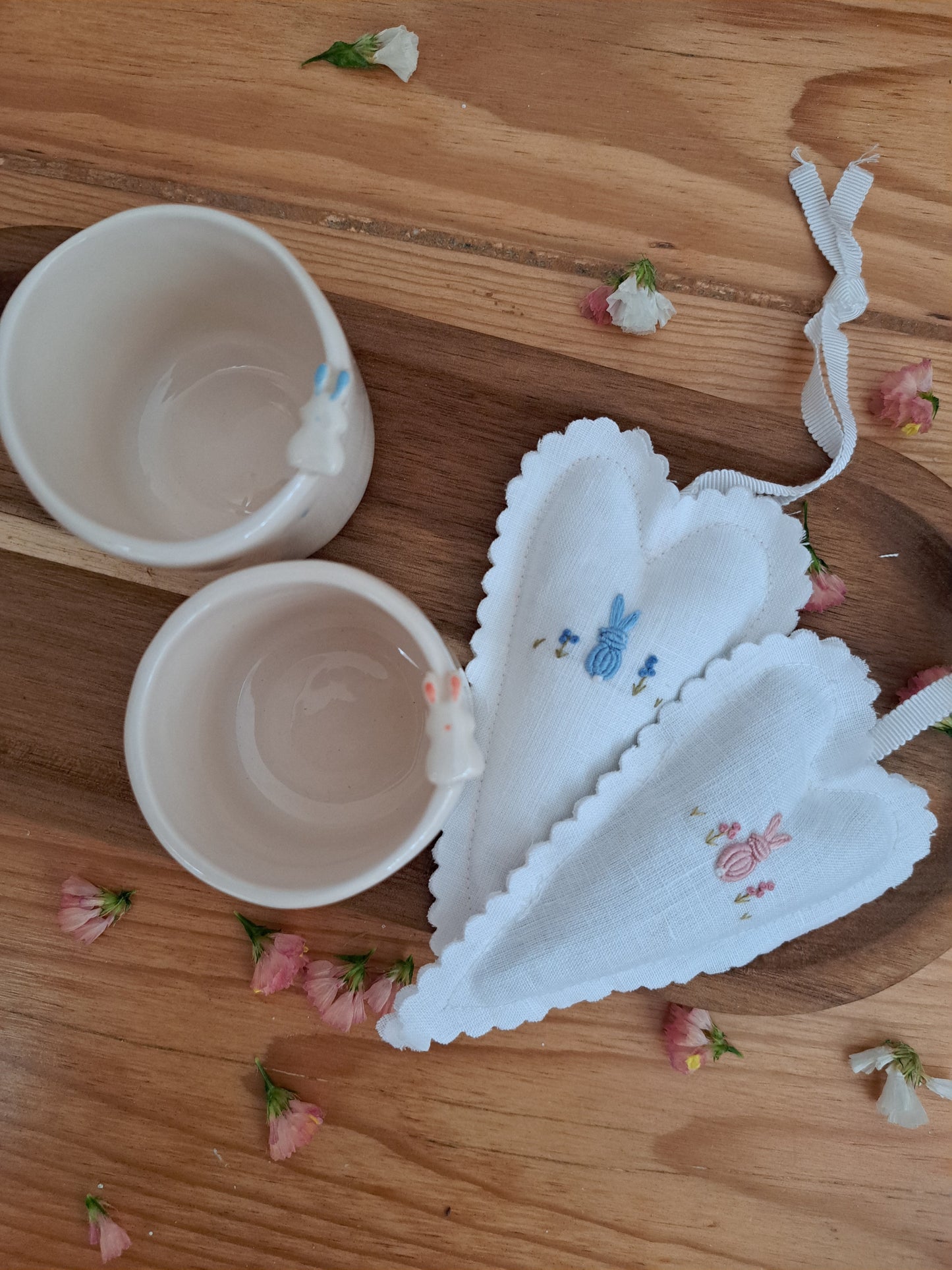 Pack - Chávena coelho rebordo padrinhos + pendente 🤍