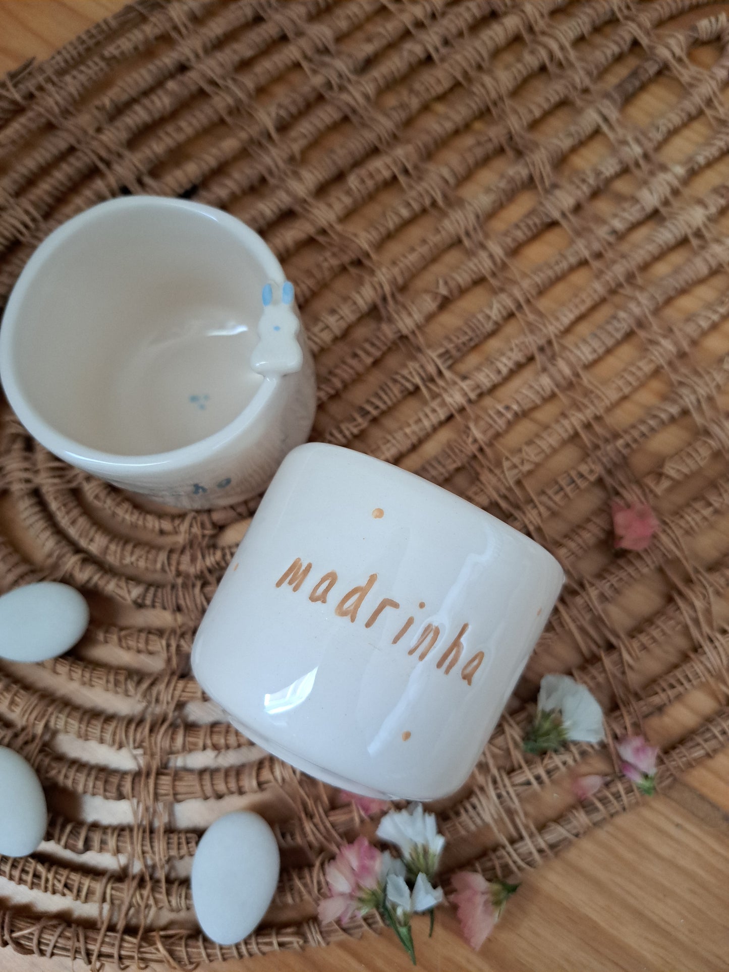 Pack - Chávena coelho rebordo padrinhos + pendente 🤍