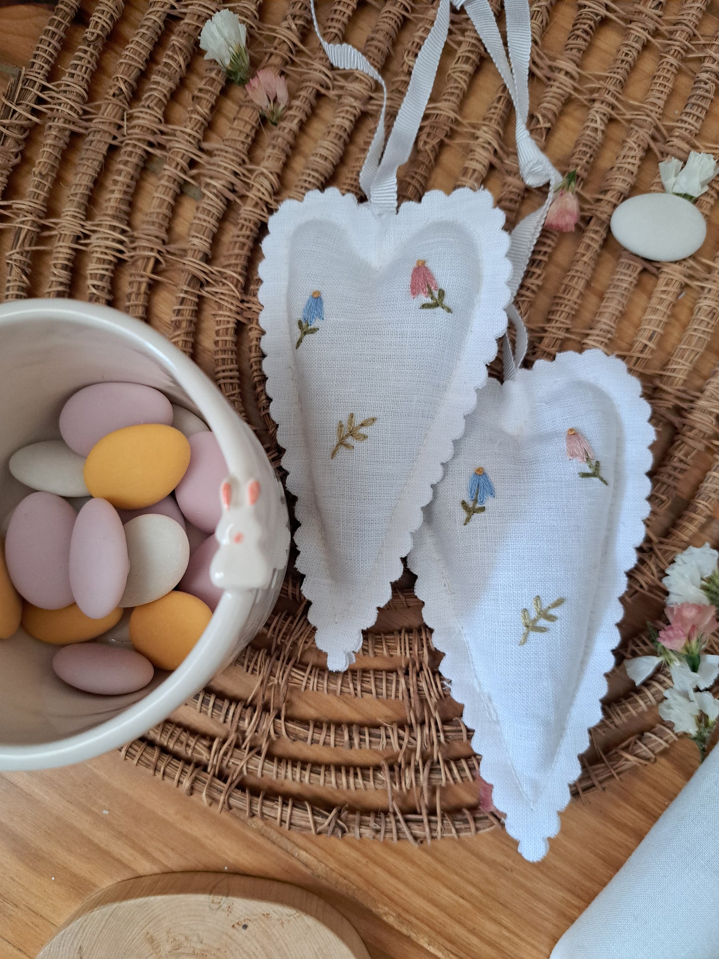 Pack - Chávena coelho rebordo 🤍 ouro + pendente 🤍