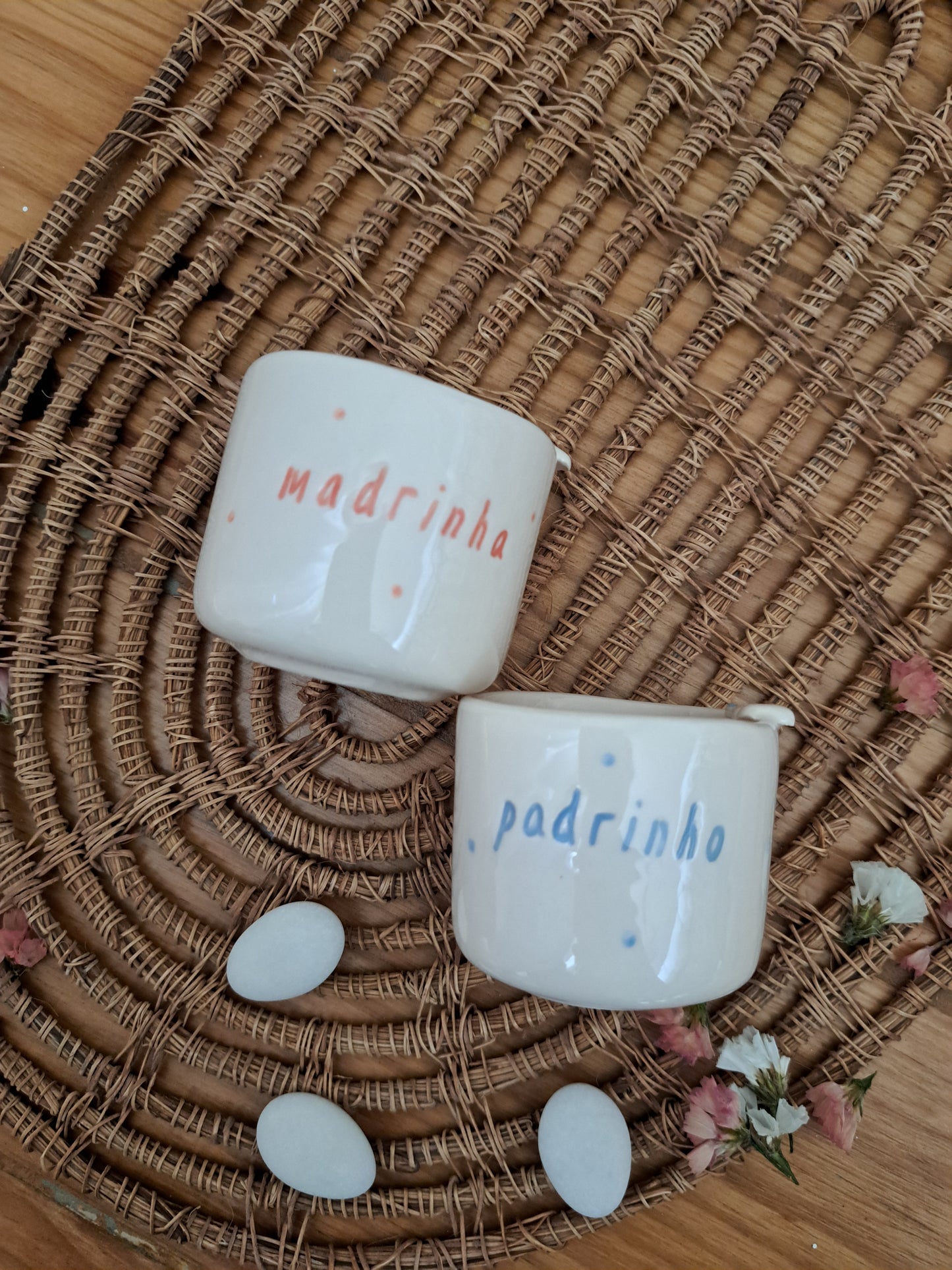 Pack - Chávena coelho rebordo padrinhos + pendente 🤍